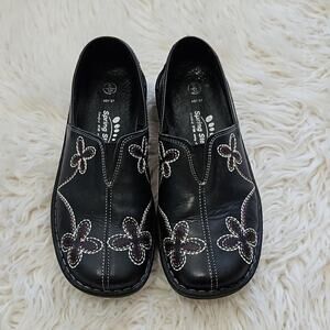 Spring Step Girls Black Leather Clog Embroidered Shoes
